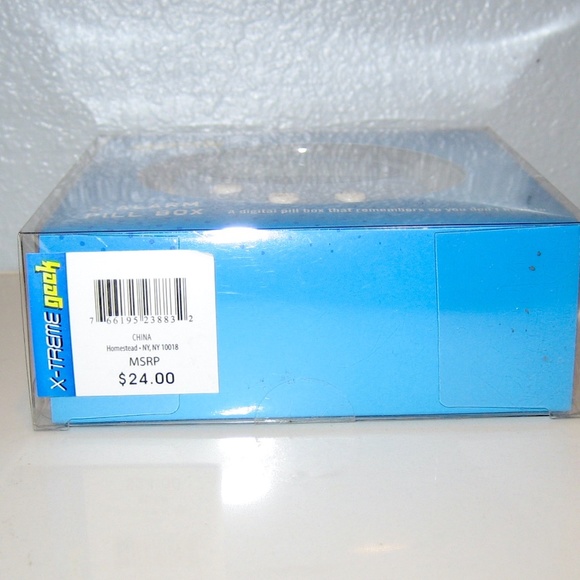X-TREME GEEK 5 ALARM PILL BOX - Picture 3 of 3